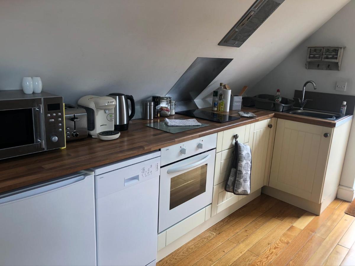 Tollgate Lodge - Private Studio Apartment Bury St. Edmunds Eksteriør billede