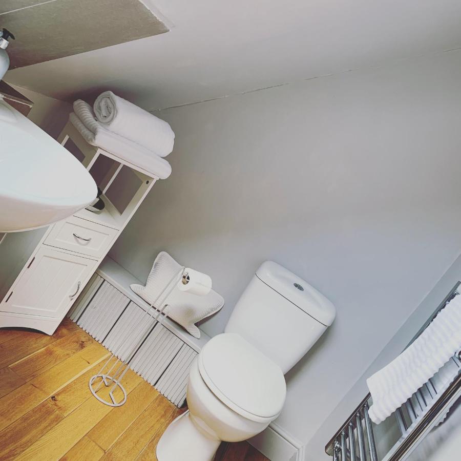 Tollgate Lodge - Private Studio Apartment Bury St. Edmunds Eksteriør billede